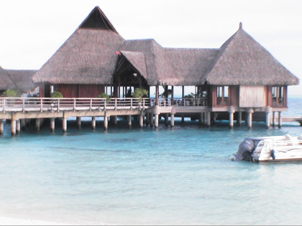 Les îles Sous-le-Vent et l’archipel des Tuamotu — photo 1